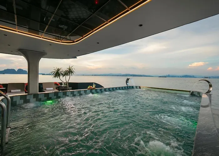 Lumiere Cruise - Illuminating The Art Of Cruising 5*