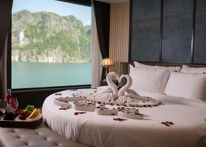 Lumiere Cruise - Illuminating The Art Of Cruising 5* Ha Long