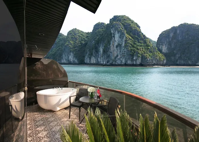 Lumiere Cruise - Illuminating The Art Of Cruising