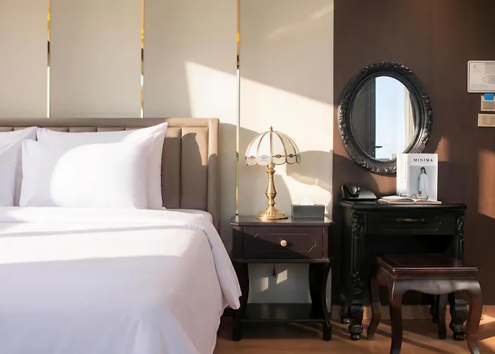Lumiere Cruise - Illuminating The Art Of Cruising Ha Long