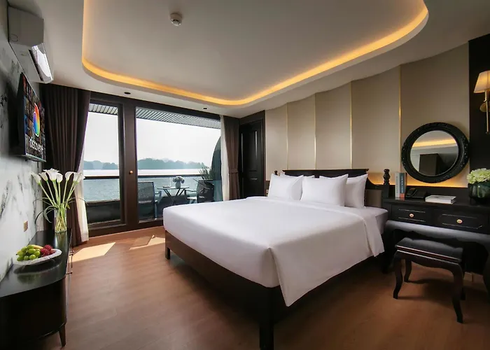 Lumiere Cruise - Illuminating The Art Of Cruising  5*