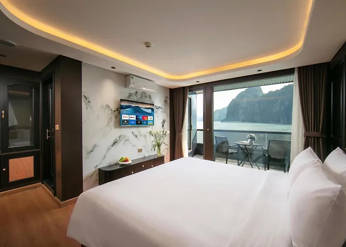 Lumiere Cruise - Illuminating The Art Of Cruising 