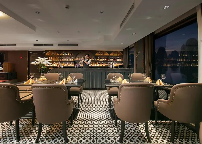 Lumiere Cruise - Illuminating The Art Of Cruising 5* Ha Long